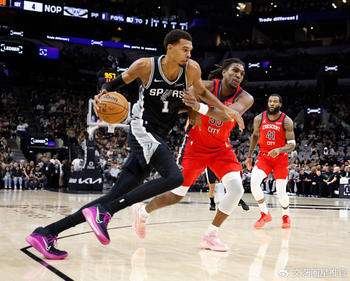 马刺7胜2负冲上西部第2，文班亚马18+18配合福克斯复出掌控全场