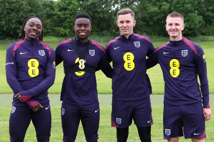 英超新星沃顿21岁首秀成焦点，盖伊水晶宫留还是走的问题比利物浦转会还复杂