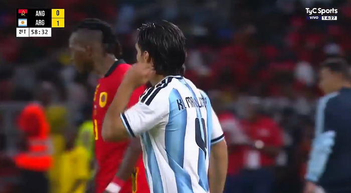 1人换下引争议：洛塞尔索离场，麦卡利斯特兄弟同场，阿根廷国家队英超话题