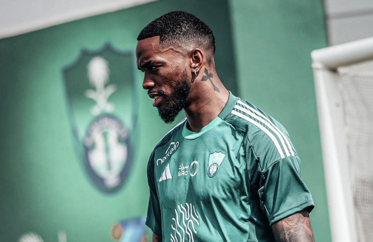 4200万欧元买来的29岁射手，英超冬窗埃弗顿或托特纳姆热刺会抢他吗？