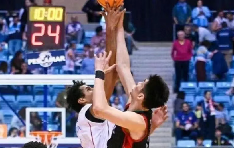 36分钟玩命上场？余嘉豪在西乙惹怒俱乐部，广东男篮看傻浙江男篮也遭殃