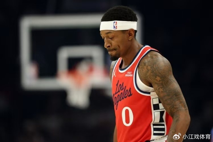 4条震荡流言：快船比尔赛季恐报销？安东尼·戴维斯和独行侠的暗战，NBA又炸了