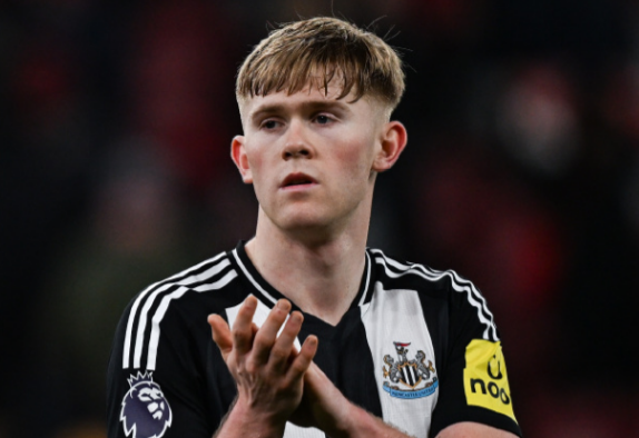 21岁就想进世界杯？霍尔谈膝伤、奖牌和英超复仇心态