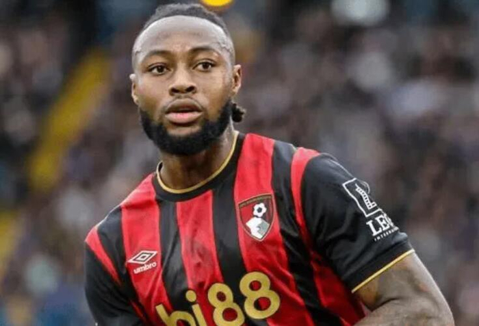 25岁塞梅约吸睛3豪门，英超转会窗成猫抓老鼠的游戏