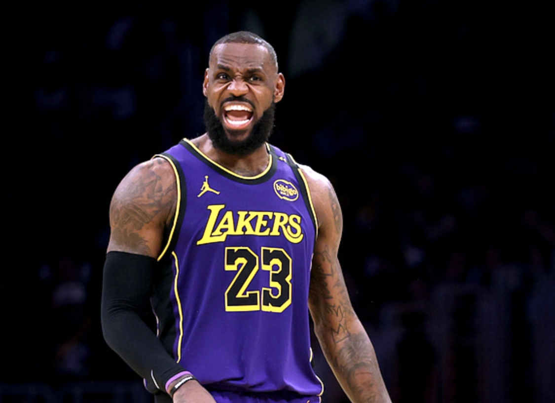 库里49分逆天，35岁后第7次45+，NBA历史纪录被改写