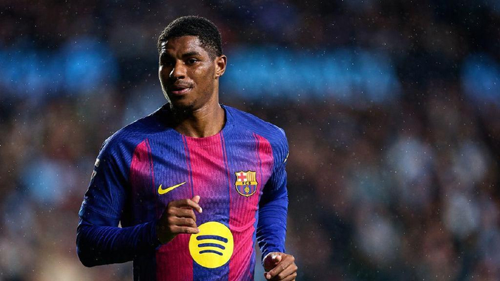 2800万英镑的麻烦：曼联怕马库斯·拉什福德进英超，宁愿他留在巴塞罗那