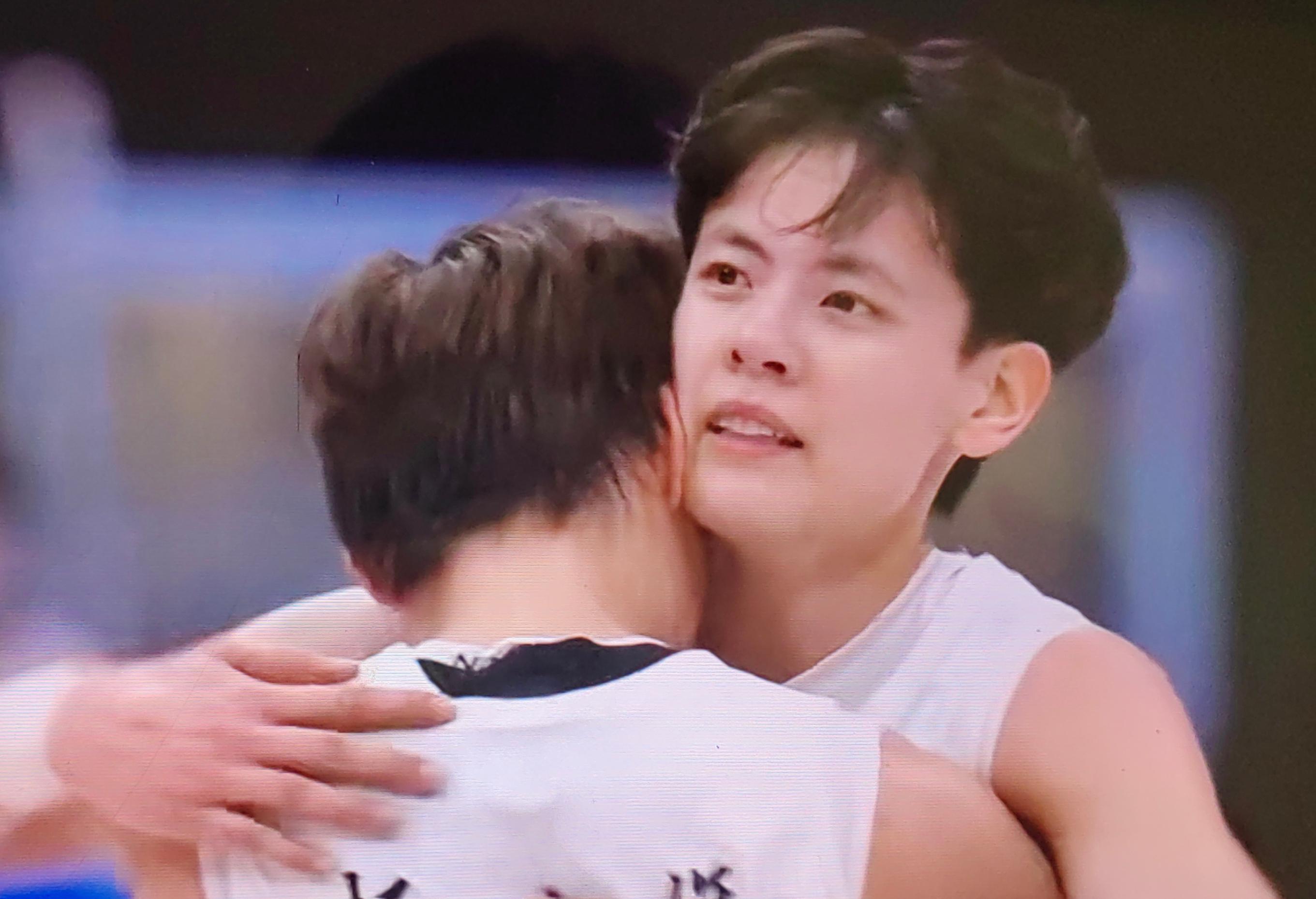 杨舒予22分横扫四川高颂，高光时刻扛起广东女篮摘全运会桂冠