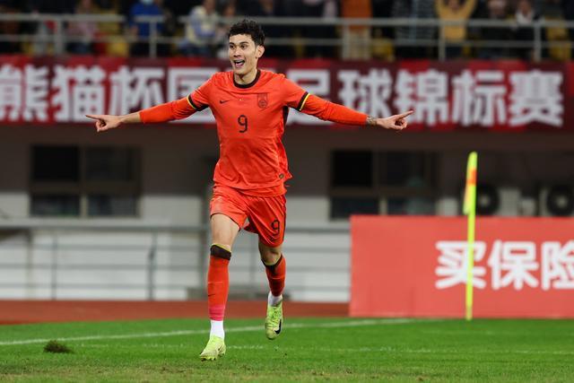 中国U22熊猫杯2-0韩国，拜合拉木9分钟双响，国足锋线比英超还难看？