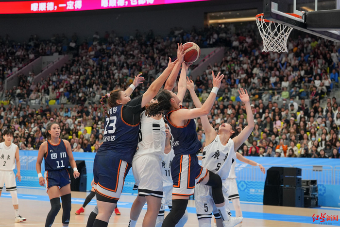 68比74血战佛山，四川女篮手感崩盘，像NBA季后赛的罕见冷门