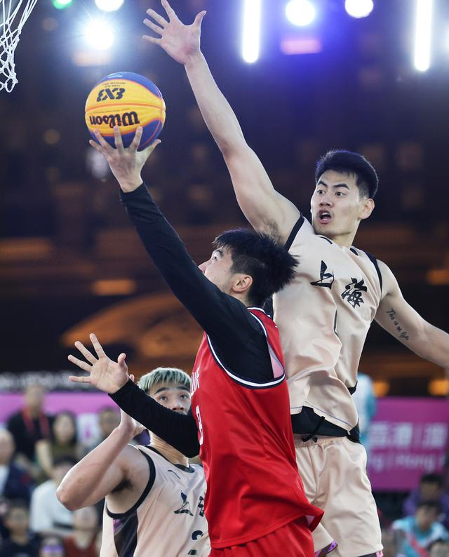 上海队20比18险胜山东队，金牌戏码比NBA最后两分钟还悬