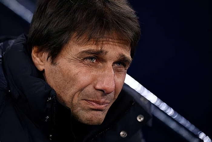 1座冠军光环保不住那不勒斯，意甲低迷把矛头指向孔蒂