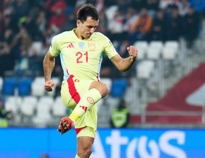 世预赛5连胜19球，西班牙把格鲁吉亚按地摩擦，西甲霸主巴塞罗那作何感想？