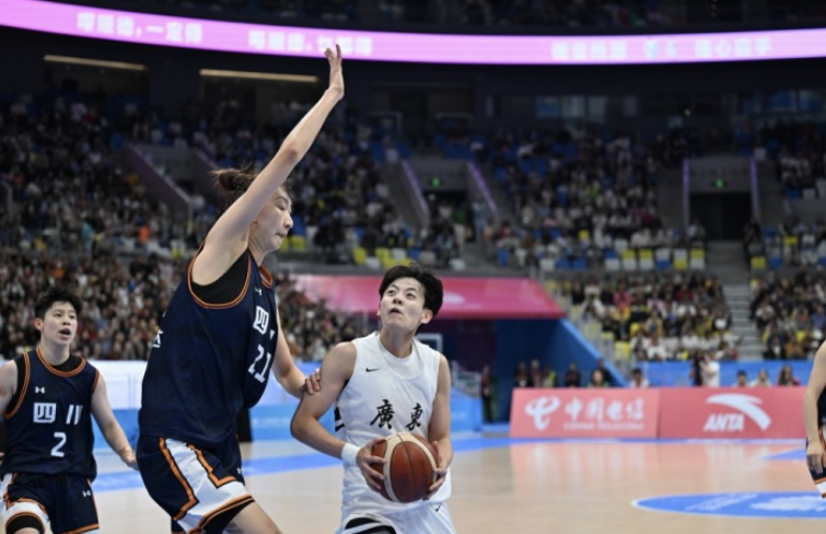 216天3次翻船：四川队在WCBA和全运会被广东队按在地上摩擦