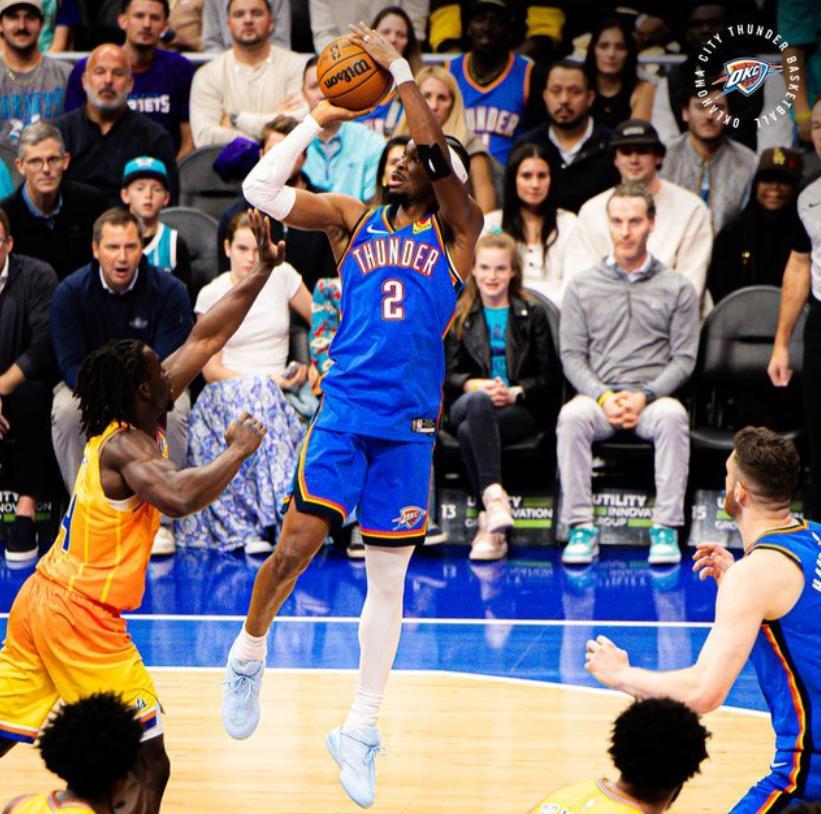 雷霆12胜1负稳坐西部榜首，黄蜂再败东部梦魇，NBA连胜纪录刷屏