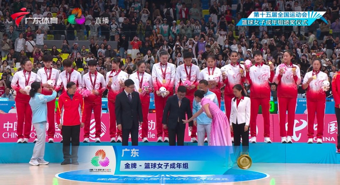 74-68！广东女篮用团队把四川打成样板，连NBA都得点头