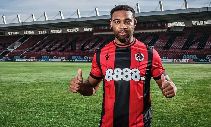 29岁伊比加入保加利亚甲级，曾是利物浦新星怎么沦落到这里？