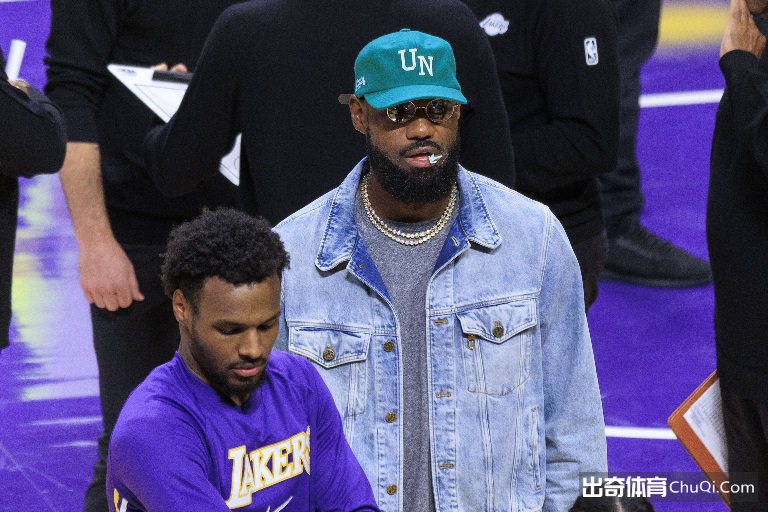 湖人公布未来5场赛程，NBA球迷打赌詹姆斯还能拿几场胜利？