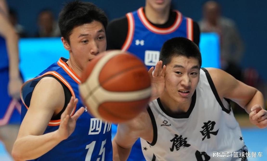 全运会U18广东94-61碾压辽宁，辽粤三线被虐，杨鸣还能坐多久？比NBA还现实