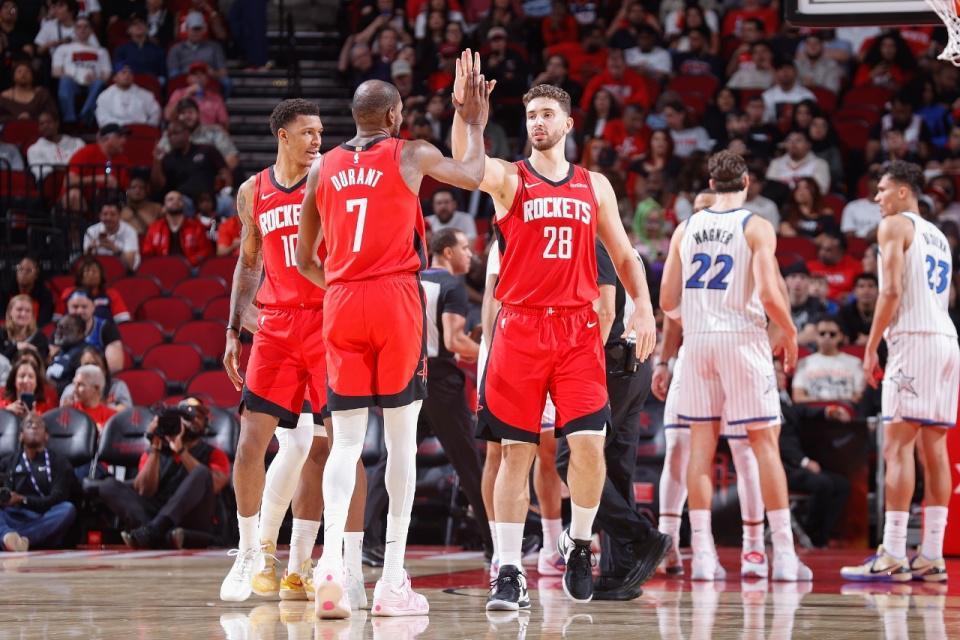 117-113加时逆转！火箭队4连胜，凯文·杜兰特35分救赎NBA