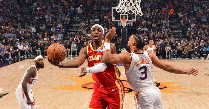 124-122！老鹰客场逆转太阳，NBA末节47分让人起立鼓掌