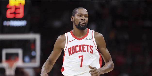 火箭10场9胜，NBA争冠味上来了：凯文·杜兰特用关键球把比赛拧成结