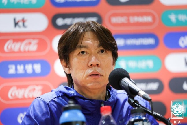 恩佐谈冬窗切尔西转会混乱，凯塞多搭档融洽，年轻父亲两孩改变人生，这英超故事有点猛