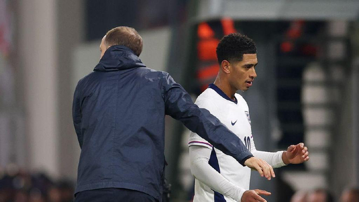 英格兰2-0赢球，图赫尔3句话乱起哄比英超转会猛