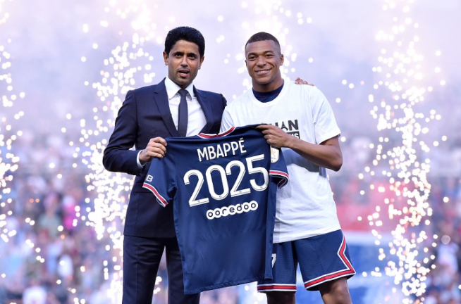 4.4亿反击：基利安·姆巴佩和巴黎圣日耳曼的欧冠外法庭闹剧