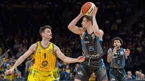 2025年11月18日 ALBA柏林 vs 耶拿