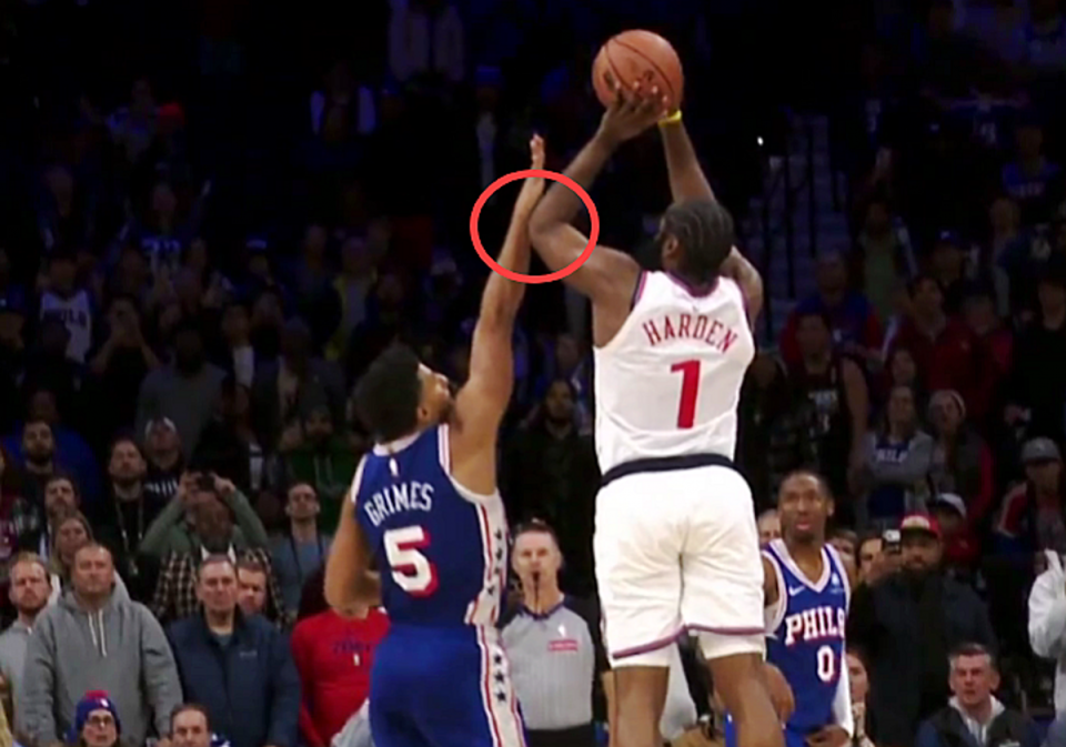 快船108-110憾负76人，哈登28分压哨未果，三分命中率令人咋舌！NBA真敢这么判？