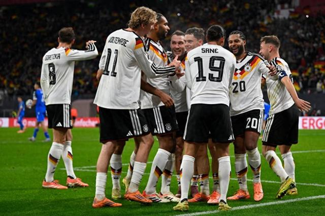 德国6:0血洗斯洛伐克晋级世界杯，荷兰4:0锁定头名，英超球迷要干瞪眼