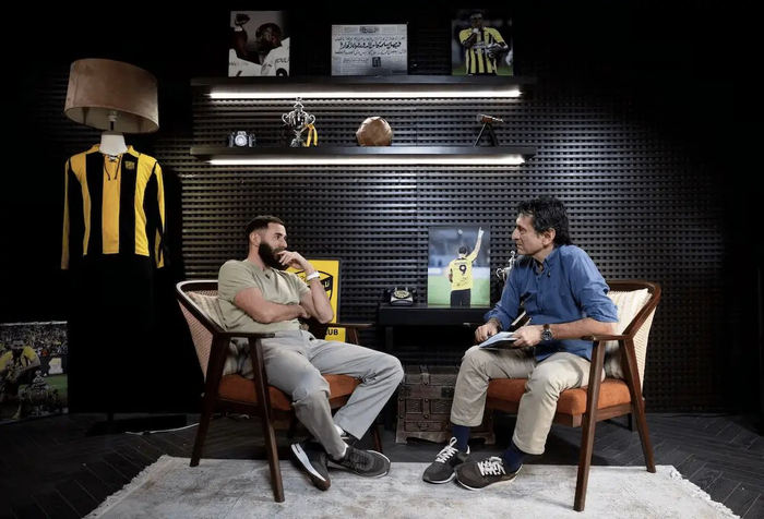 本泽马说那1次拥抱：皇马情绪没下场，马德里记忆比西甲战绩更硬