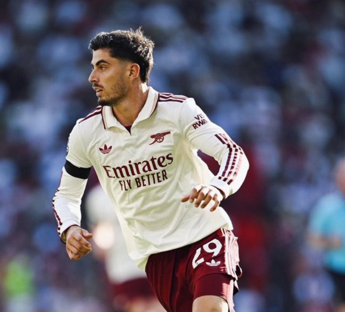 哈弗茨伤病反复但年底复出有望，纳格尔斯曼戏称英超阿森纳锋线小确幸