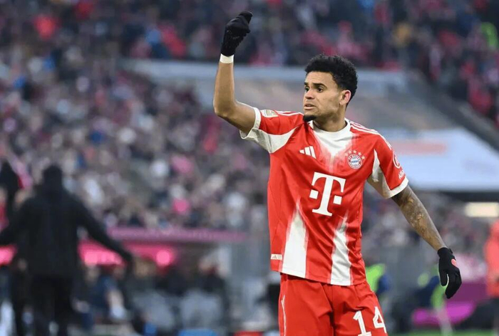 英超豪门自废武功？利物浦卖迪亚斯后战术断档被放大，锋线结构像被掏空一样