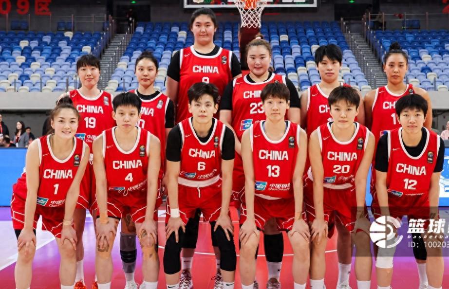 中国女篮对国际联队24分大胜，张子宇火力全开