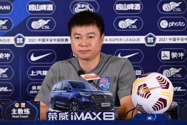 于根伟直播曝津门虎引援与战术：保级是底线，双前锋到位