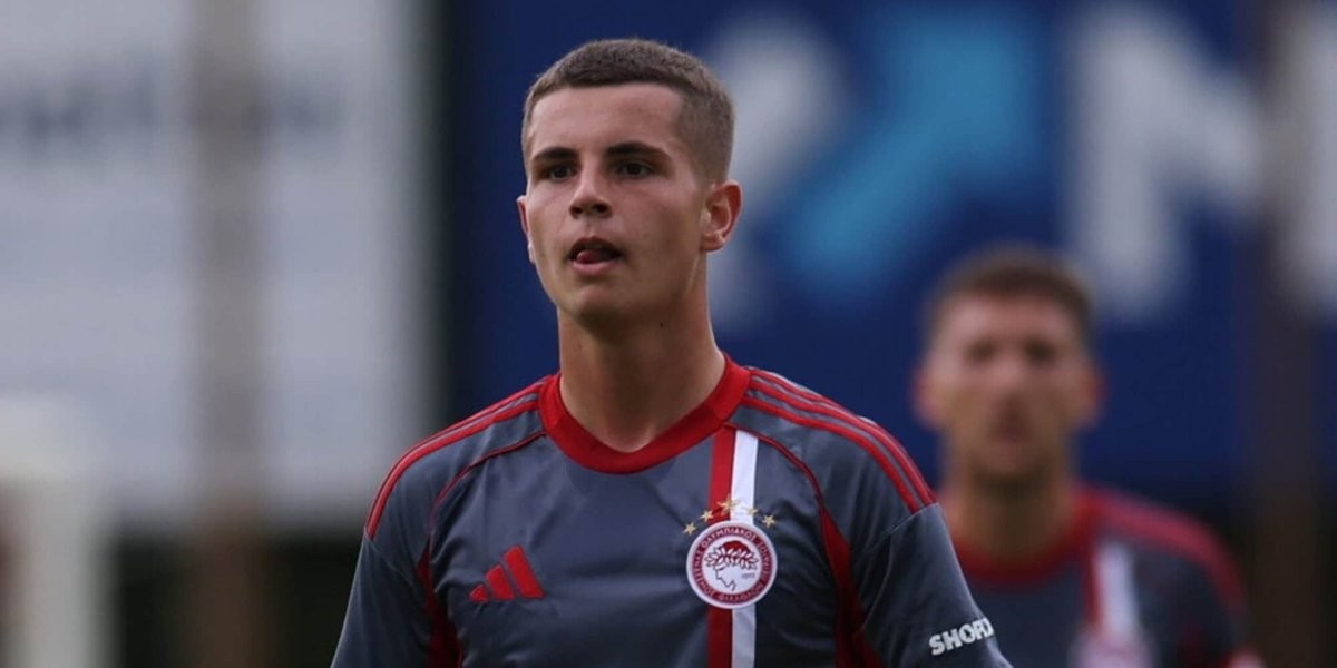 19岁中场新星穆扎基蒂斯吸引巴黎和英超关注，身价2500万欧