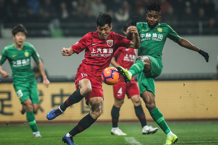 上海海港2-0击败北京国安夺回超级杯，七年回顾引人期待