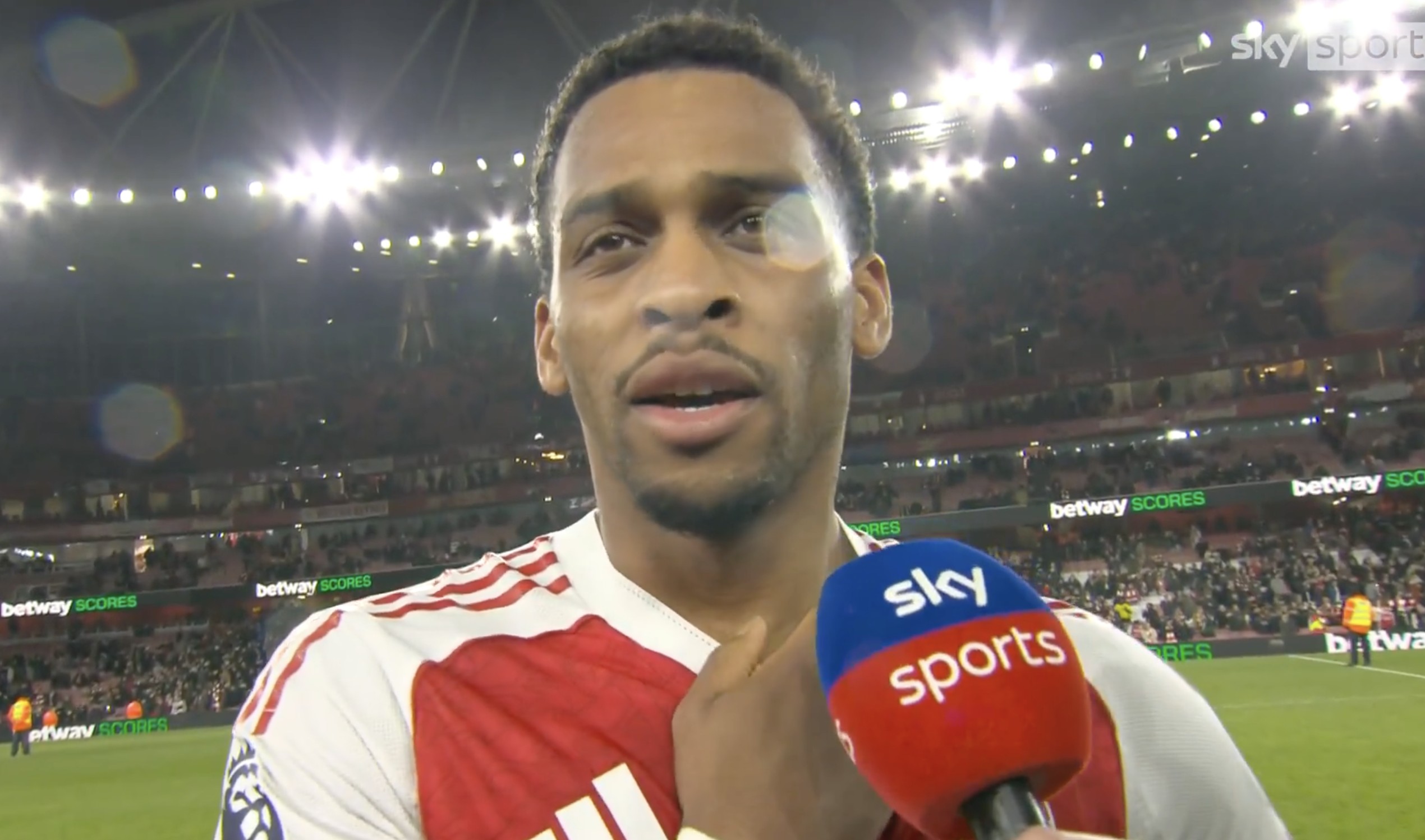 英超焦点对决：阿森纳2-1逆转切尔西，廷贝尔称控球放弃很惋惜