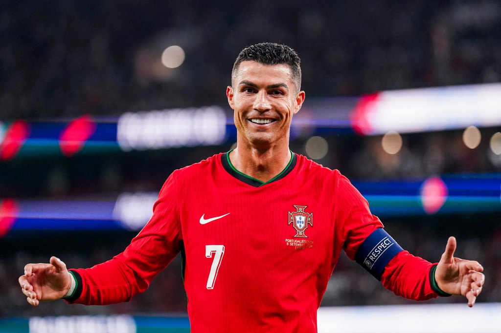 C罗的传奇历程：999球在望，能否在2026年登顶世界杯？