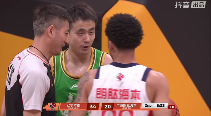 CBA大战收官，辽篮97-86逆转广州，赵继伟三分准到逆天！