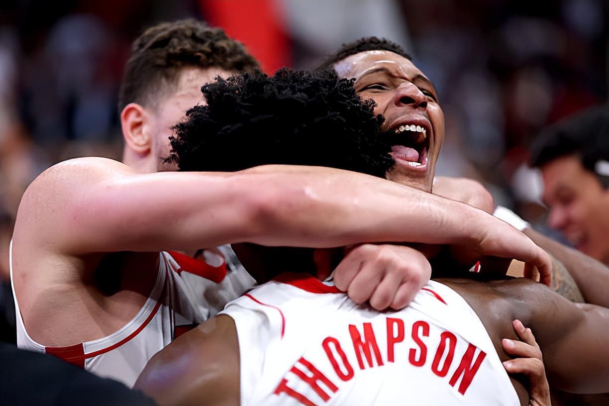 NBA常规赛：火箭绝杀热火，史密斯表现成谜