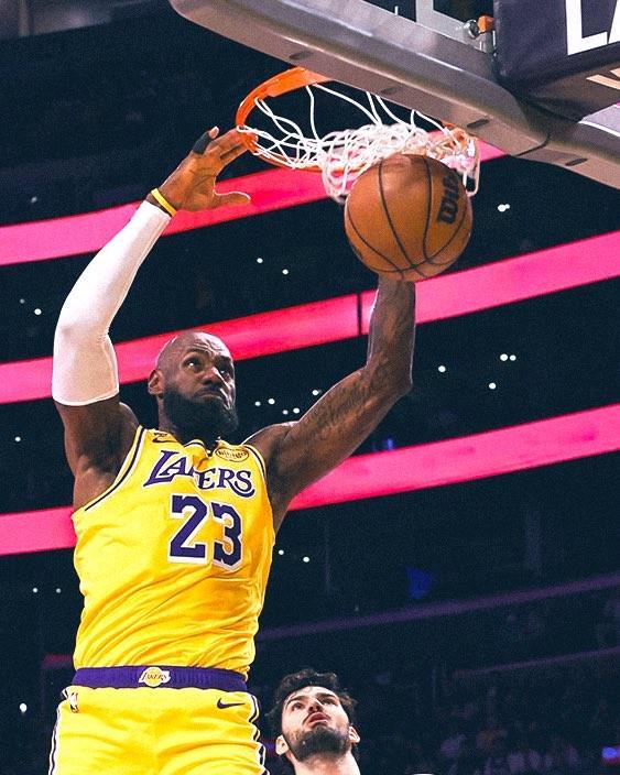 41岁詹姆斯再创历史！NBA常规赛湖人战奇才