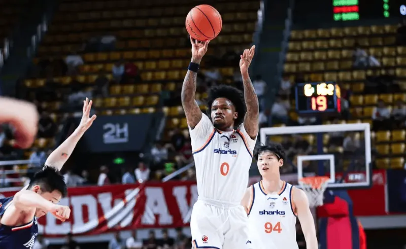 CBA常规赛：上海90-89险胜广州，连胜势头不减