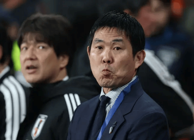 日本足球队携U19国足出征世界杯，青训布局显智慧