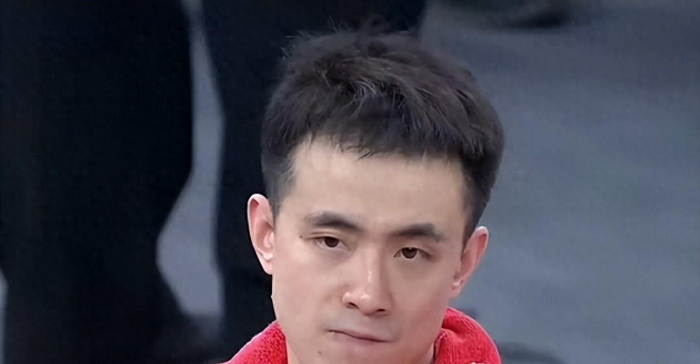 辽宁队崩盘：领先19分却输30分，赵继伟无奈呵呵