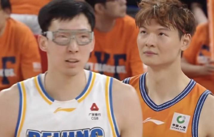 北京男篮82-87上海男篮，周琦13分9篮板，张镇麟17分