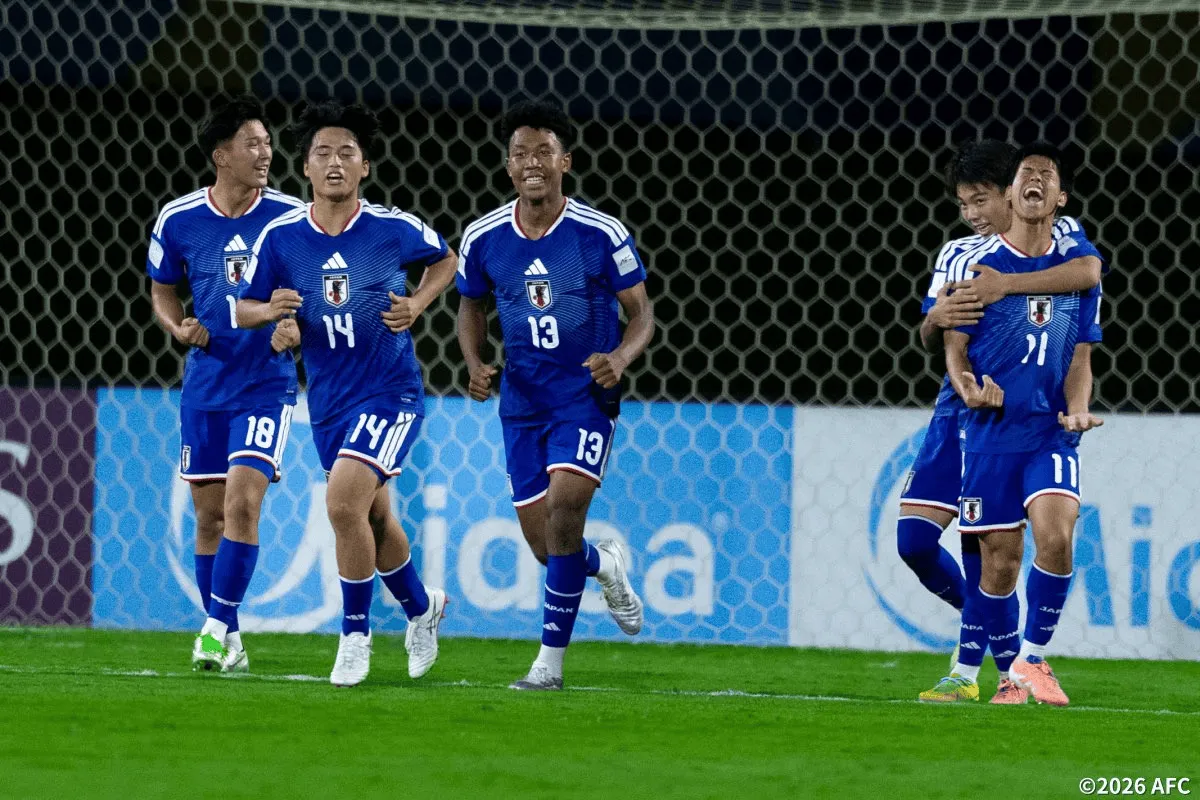 U17亚洲杯决赛中国半场0-3落后日本，秦子牛半场2次扑救