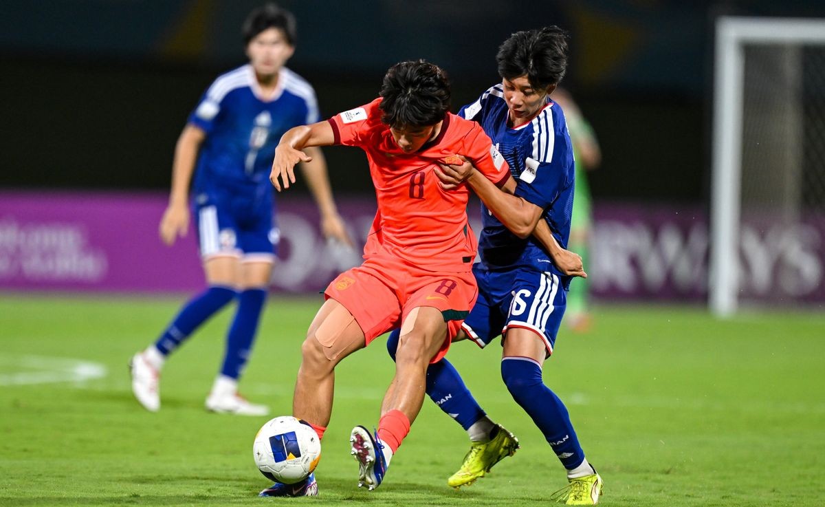 中国U17决赛上半场0-3日本U17，控球和压迫全面落后