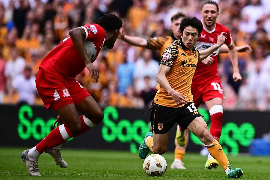 麦克布涅补时绝杀，赫尔城1-0米德尔斯堡重返英超